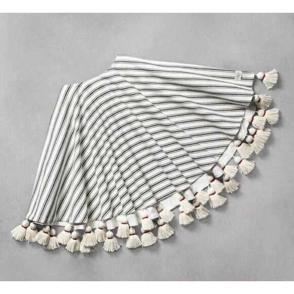 Hearth and Hand with Magnolia Tree Skirt Embroidered Sour Cream & Green - Picture 2 of 4